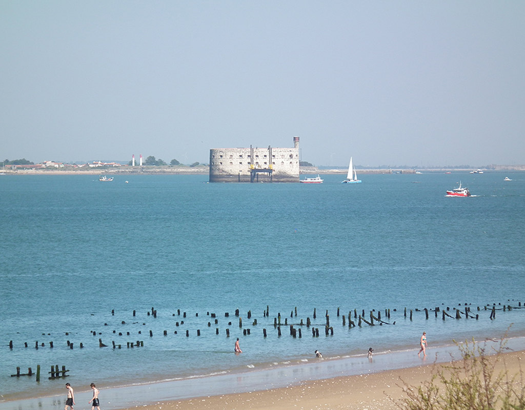 Fort-Boyard_depuis_la_plage_des_Saumonards copie